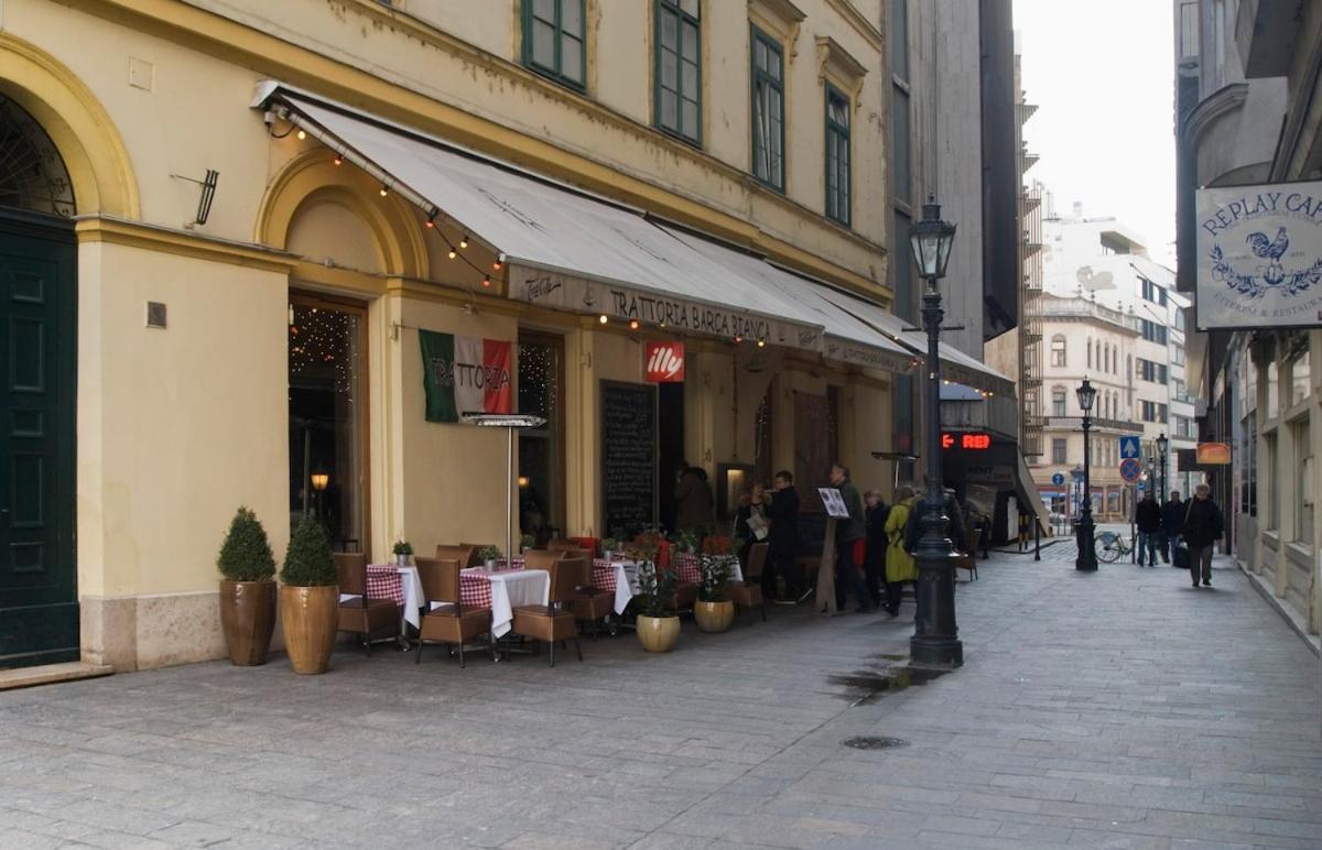 Lovely In The Heart Of Downtown Lejlighed Budapest