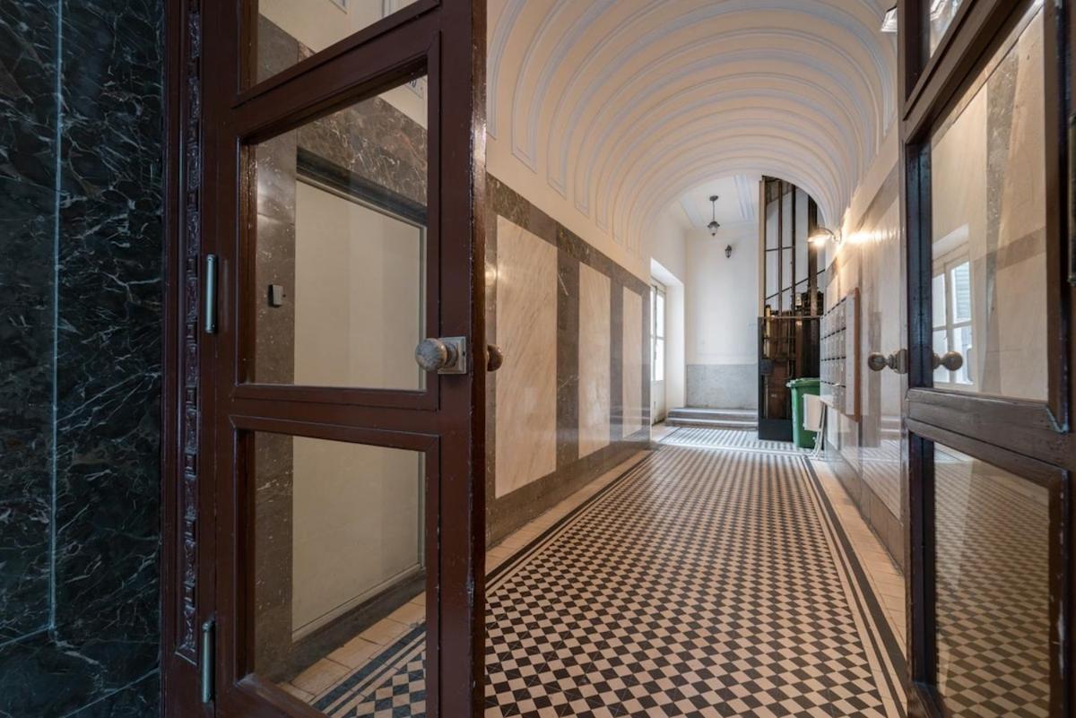 Apartment Lovely In The Heart Of Downtown *