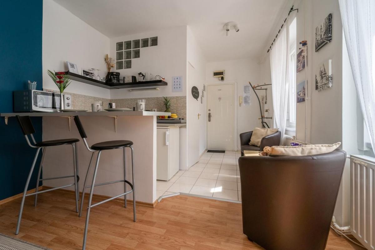 Apartment Lovely In The Heart Of Downtown